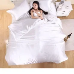 Parure De Lit Unie Blanche En Satin