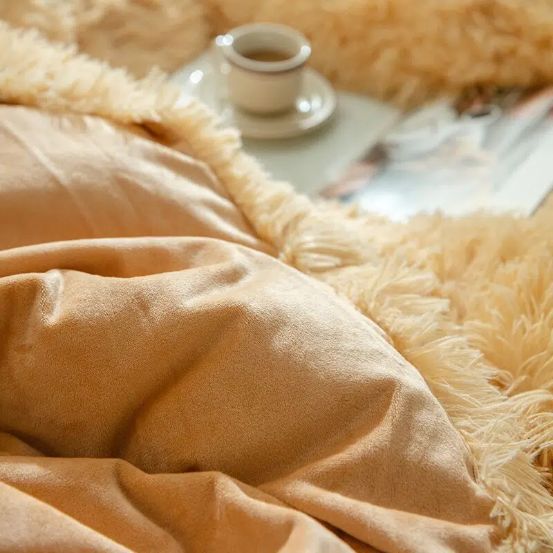 Parure De Lit Effet Fourrure Beige – Image 7