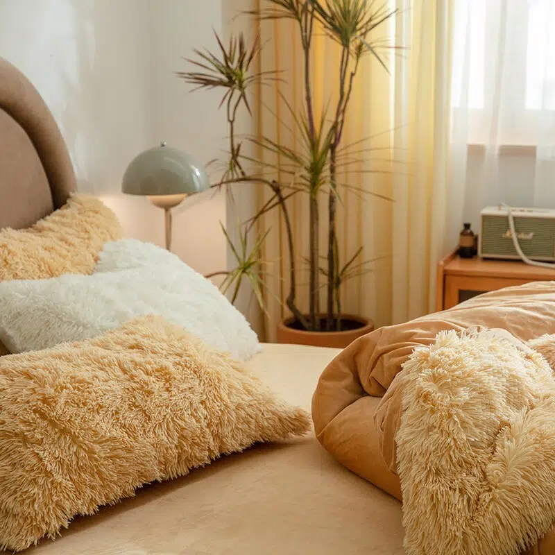 Parure De Lit Effet Fourrure Beige – Image 4