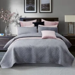 Parure De Lit Grise à Motifs Géométriques En Relief