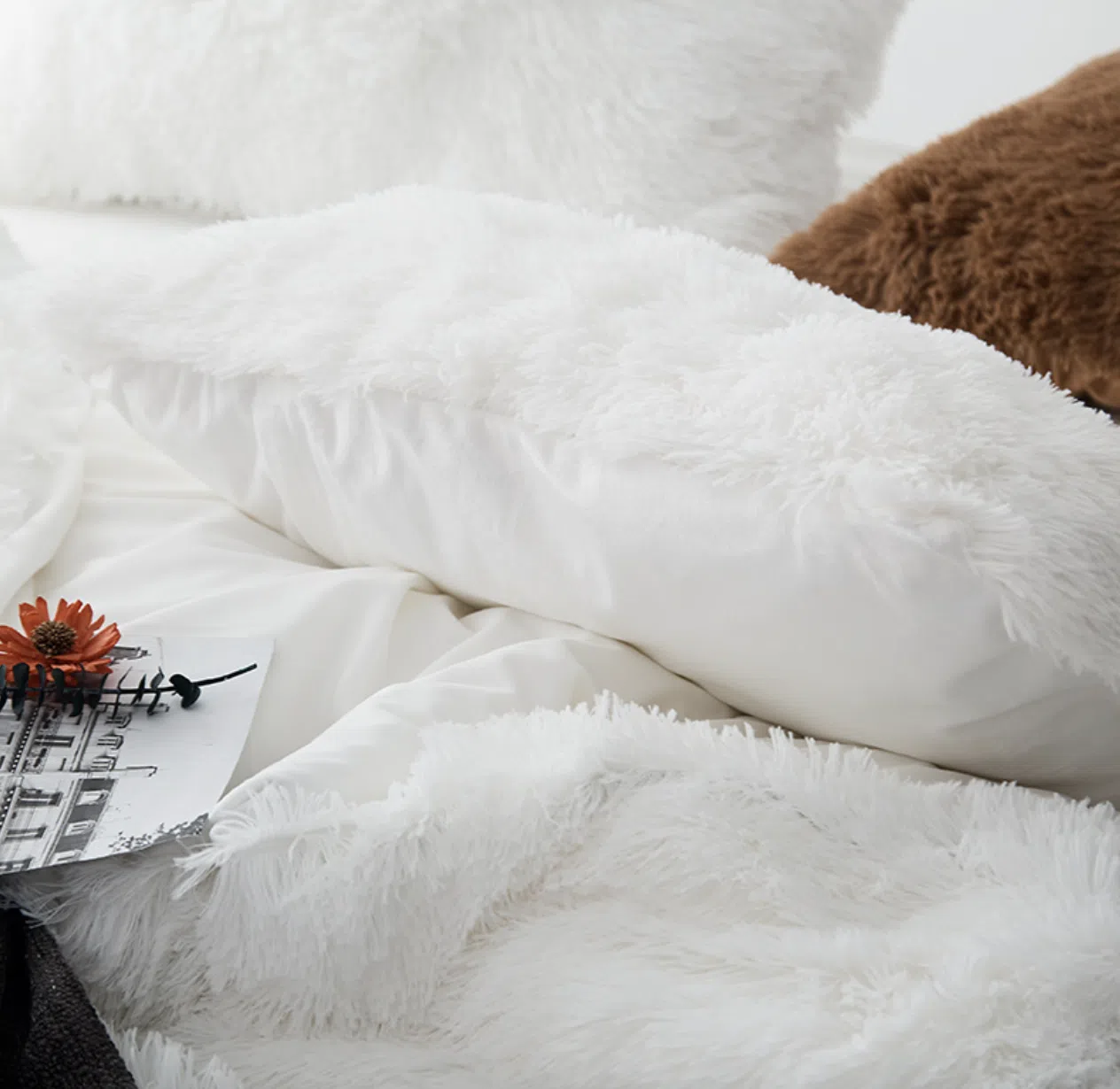 Parure De Lit Effet Fourrure Blanche – Image 5