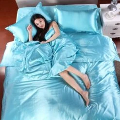 Parure De Lit Bleu Ciel En Satin